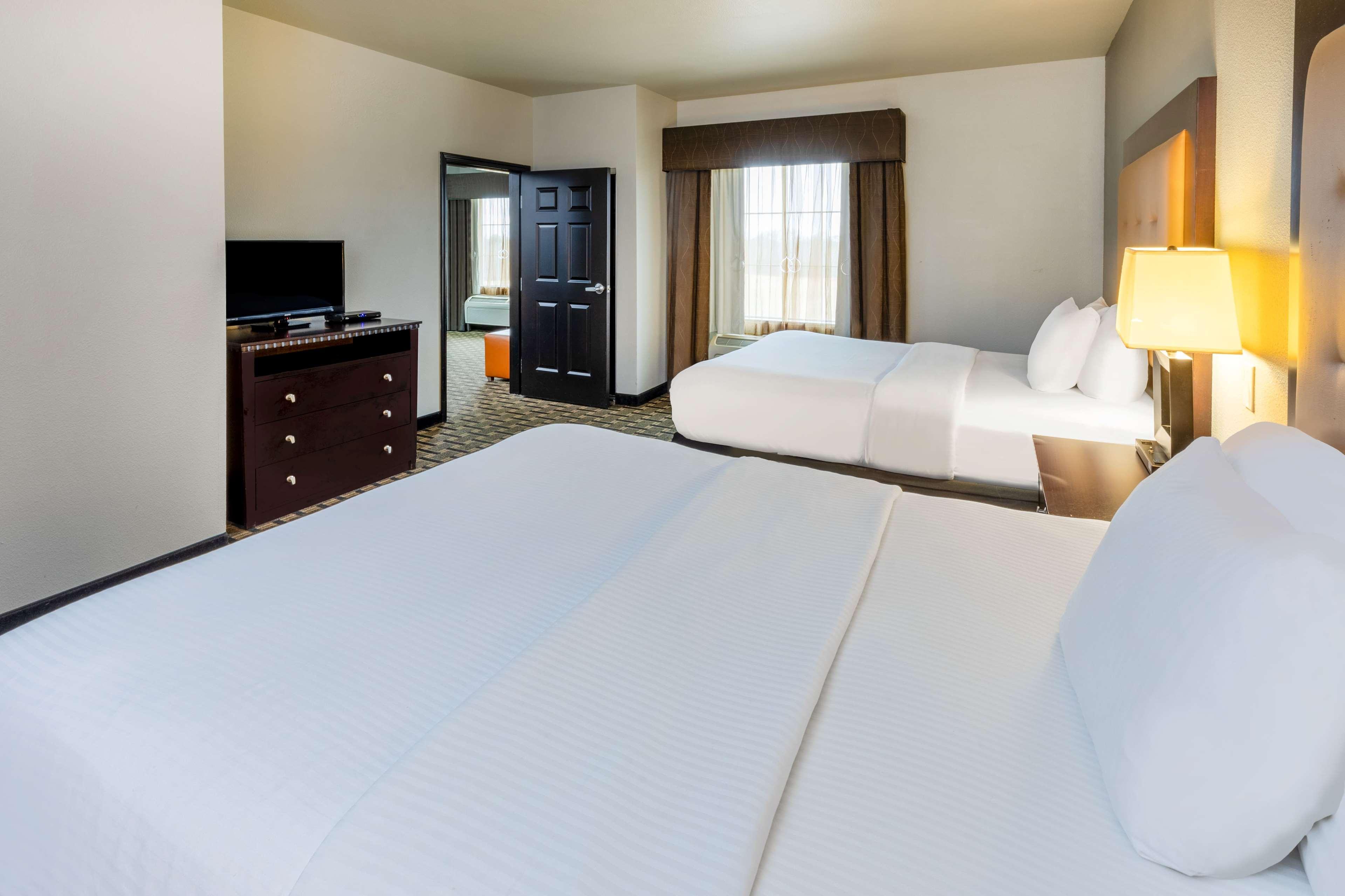 La Quinta By Wyndham Mt. Pleasant Hotel Mount Pleasant Екстериор снимка