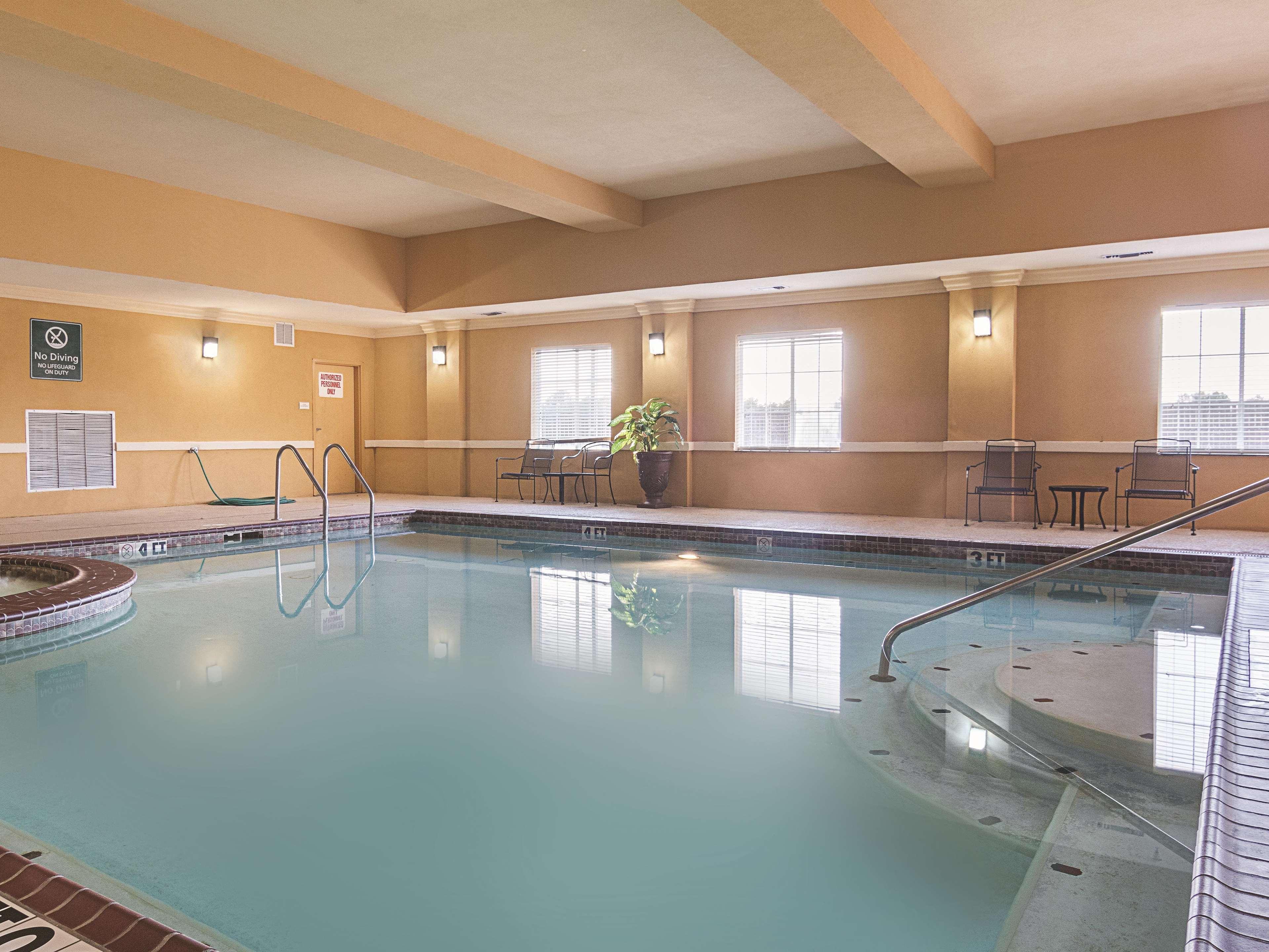 La Quinta By Wyndham Mt. Pleasant Hotel Mount Pleasant Екстериор снимка