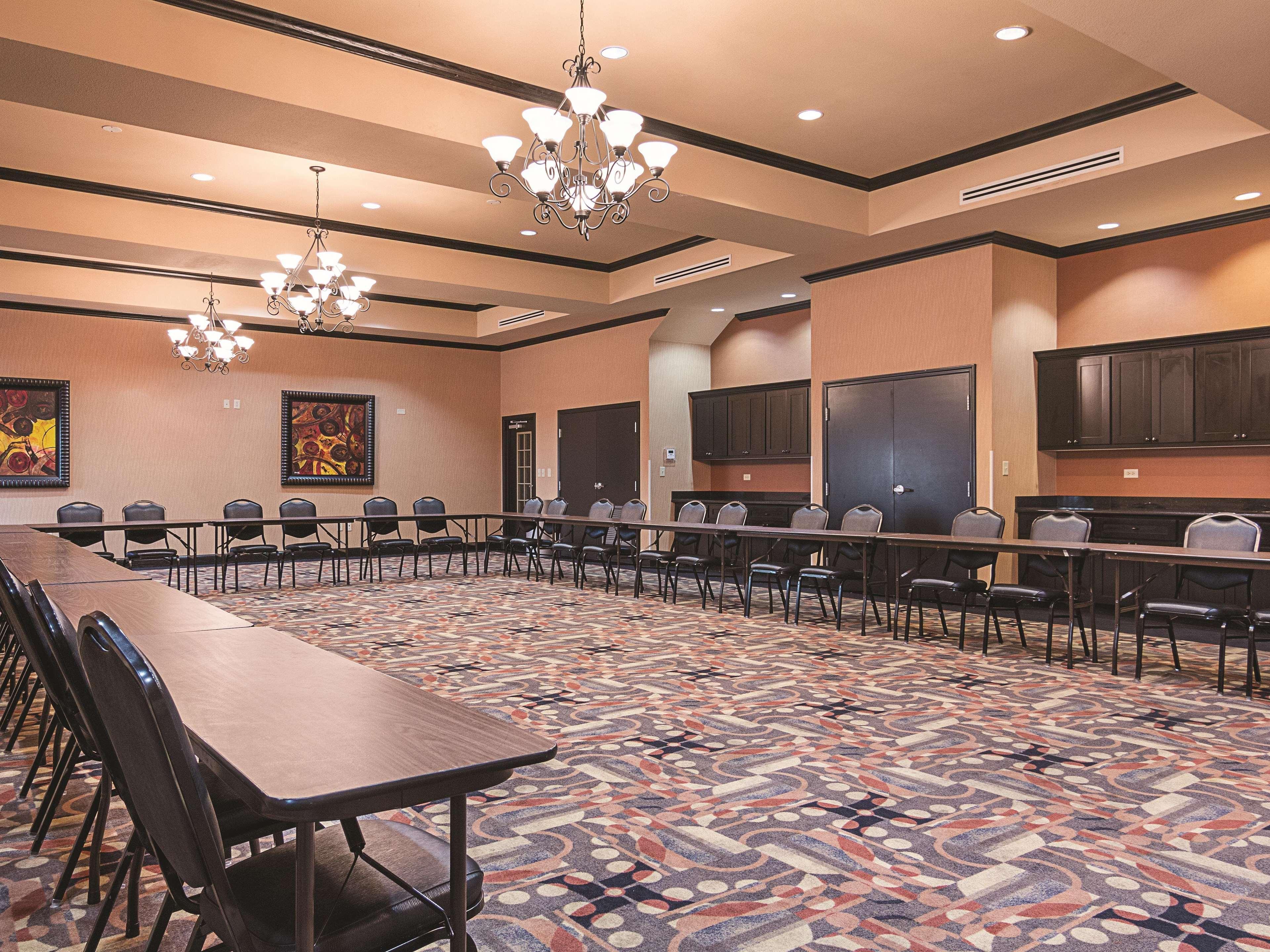 La Quinta By Wyndham Mt. Pleasant Hotel Mount Pleasant Екстериор снимка