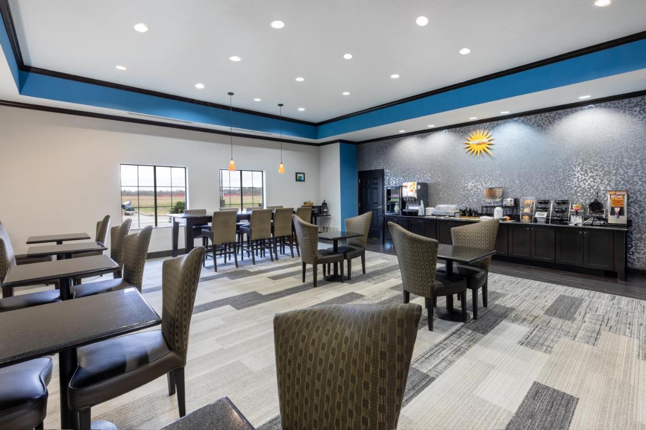 La Quinta By Wyndham Mt. Pleasant Hotel Mount Pleasant Екстериор снимка