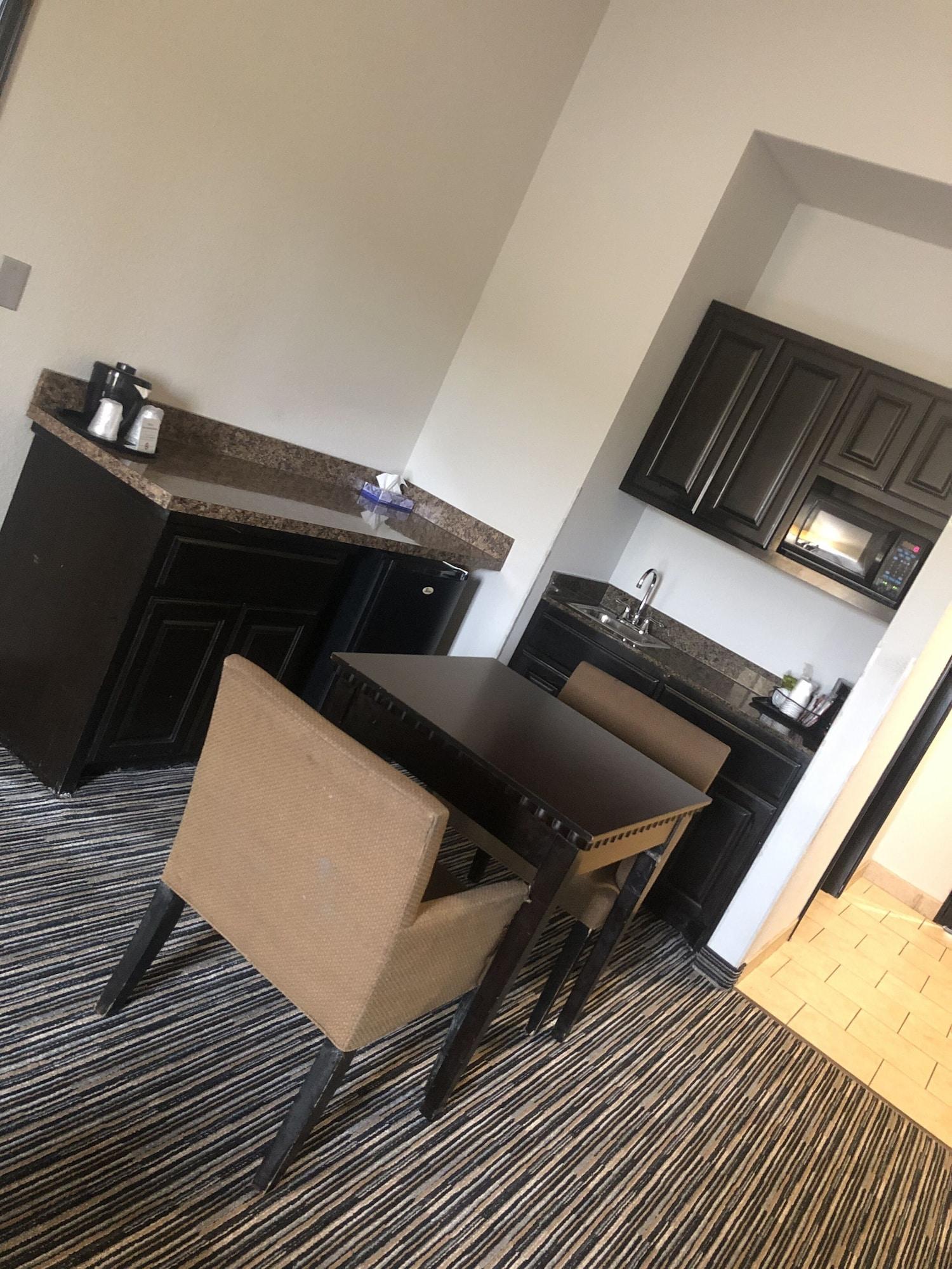 La Quinta By Wyndham Mt. Pleasant Hotel Mount Pleasant Екстериор снимка