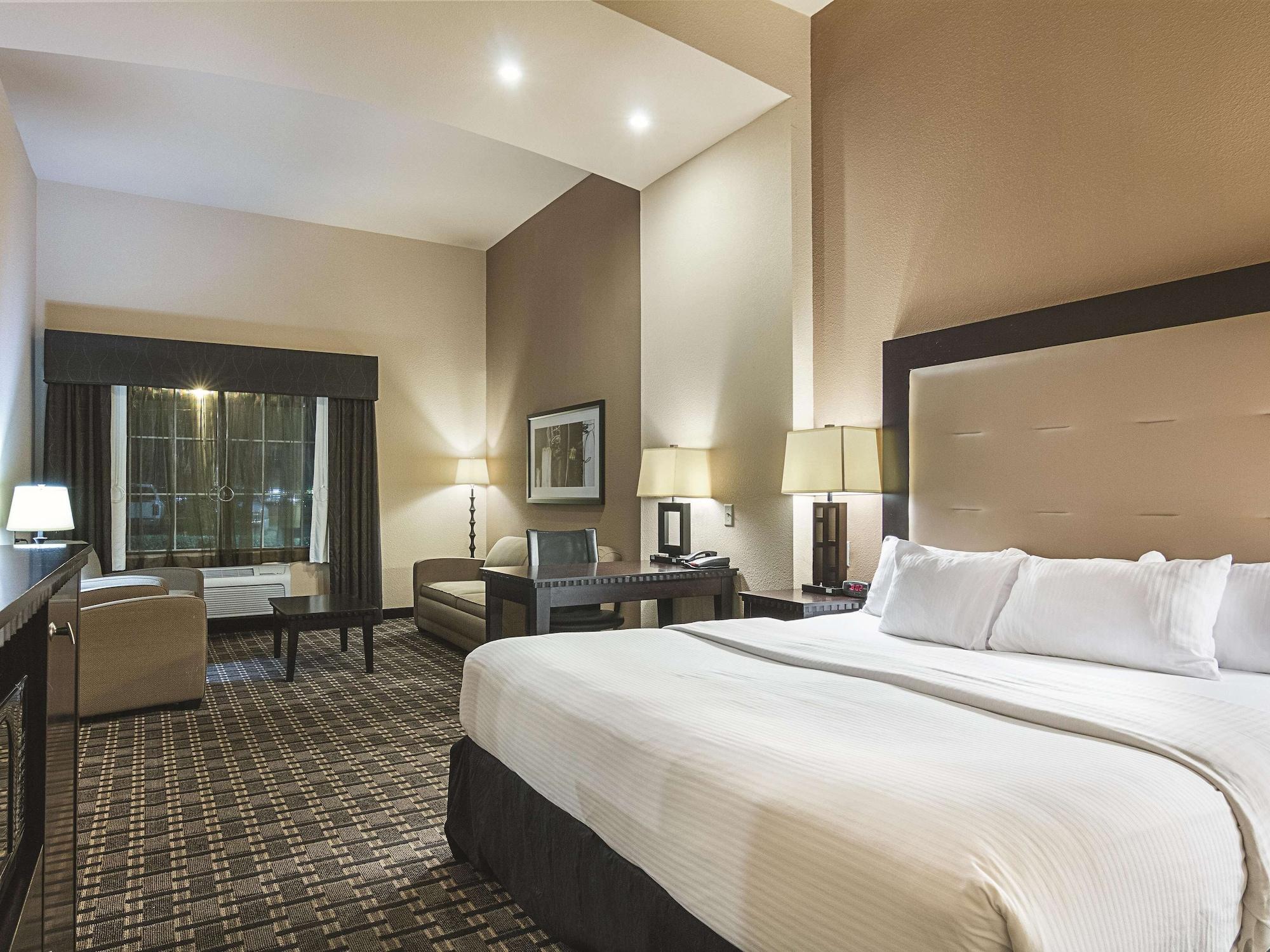 La Quinta By Wyndham Mt. Pleasant Hotel Mount Pleasant Екстериор снимка