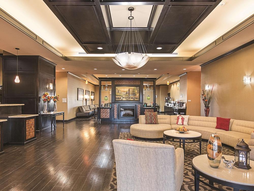 La Quinta By Wyndham Mt. Pleasant Hotel Mount Pleasant Екстериор снимка