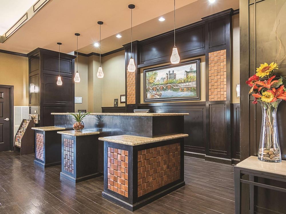 La Quinta By Wyndham Mt. Pleasant Hotel Mount Pleasant Екстериор снимка