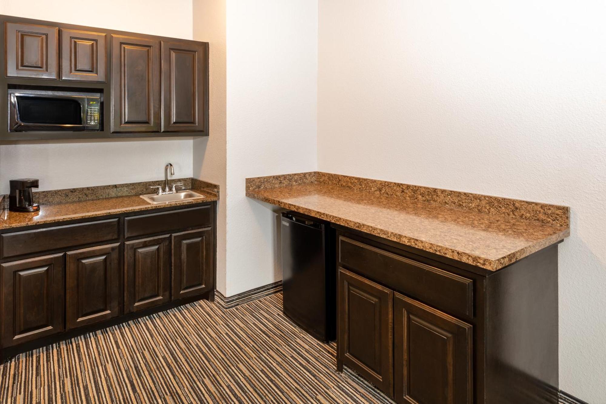 La Quinta By Wyndham Mt. Pleasant Hotel Mount Pleasant Екстериор снимка