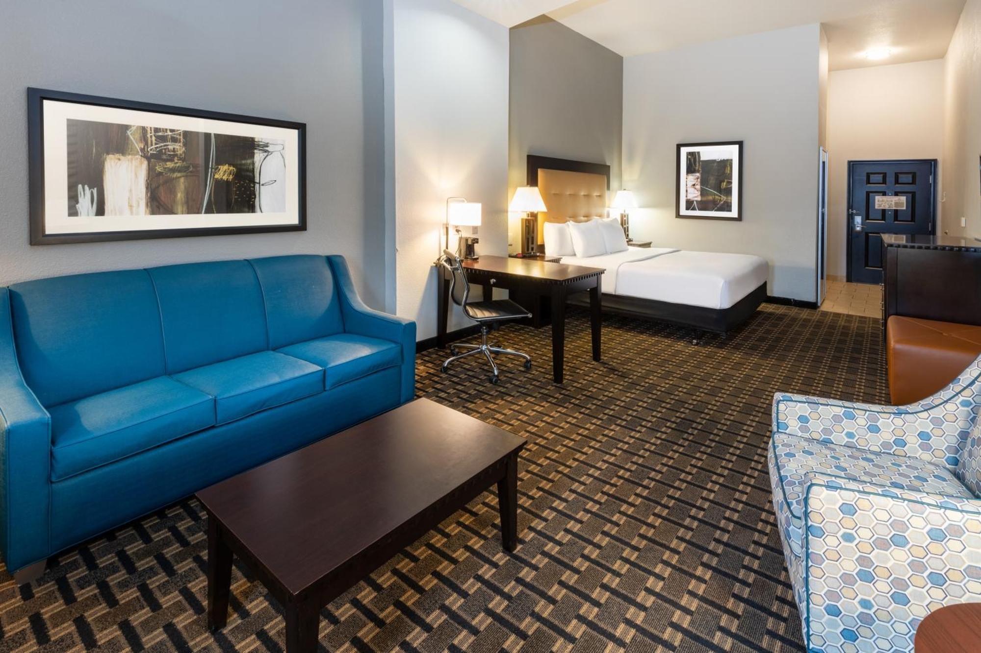 La Quinta By Wyndham Mt. Pleasant Hotel Mount Pleasant Екстериор снимка
