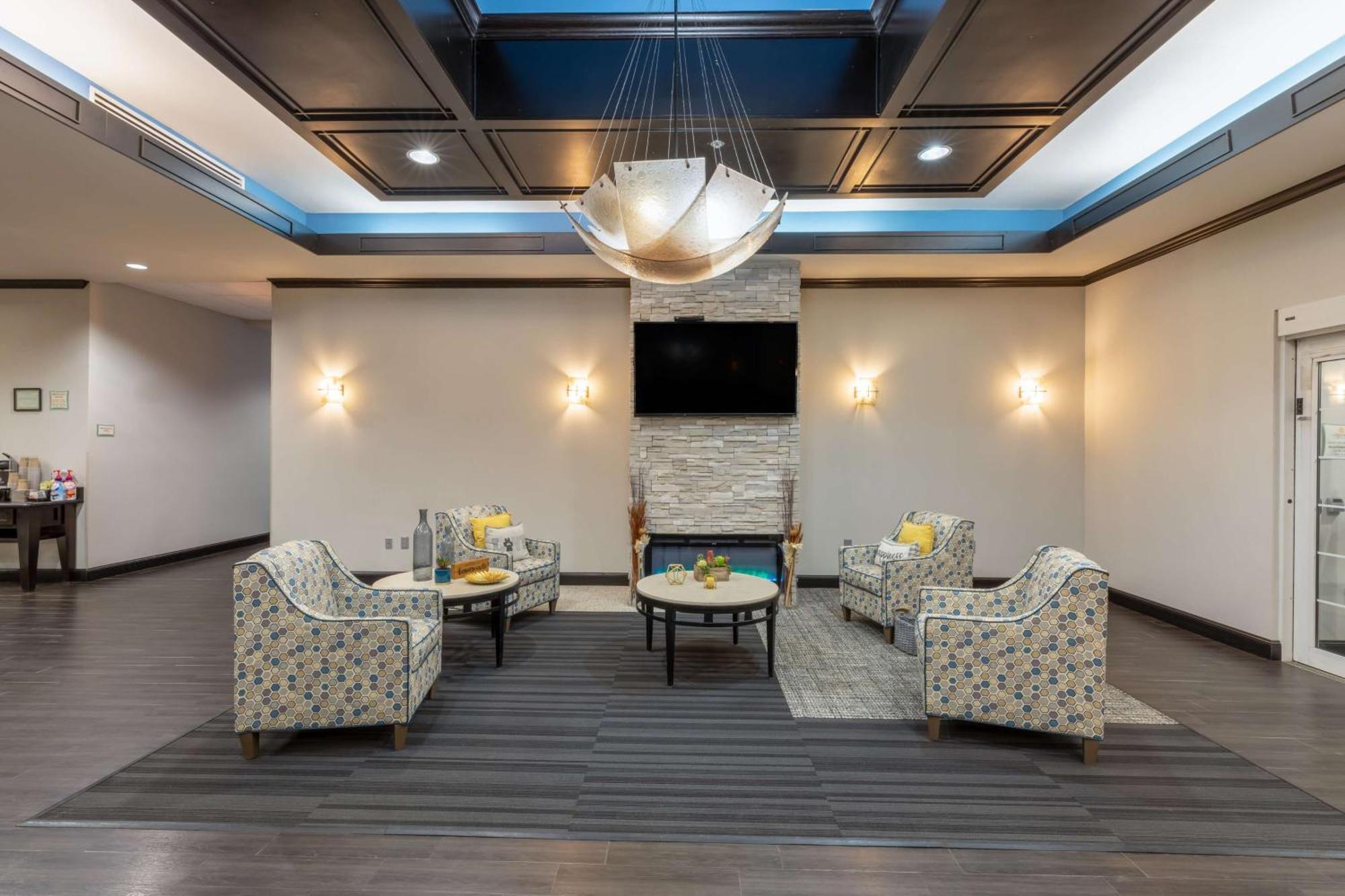 La Quinta By Wyndham Mt. Pleasant Hotel Mount Pleasant Екстериор снимка