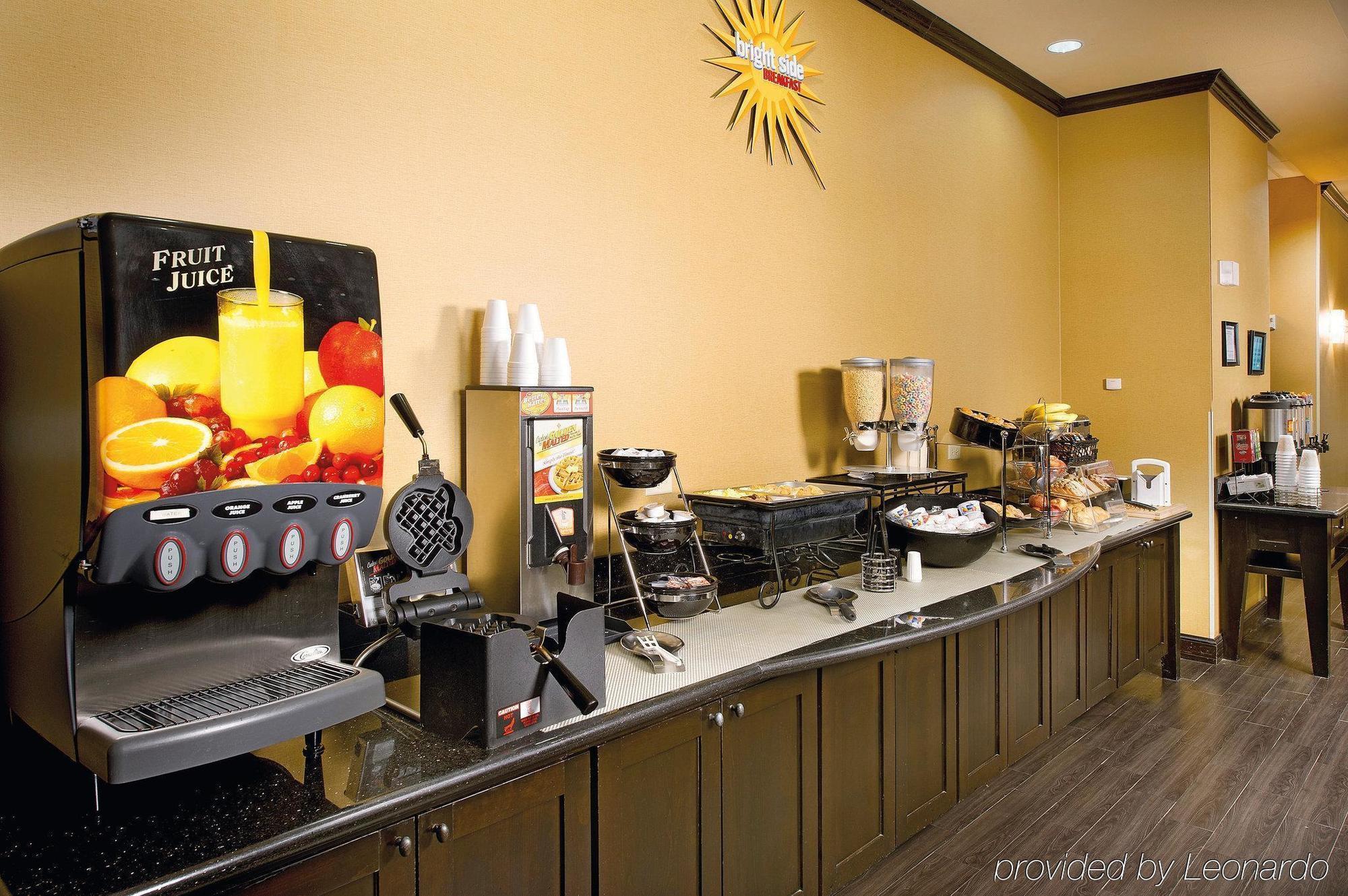 La Quinta By Wyndham Mt. Pleasant Hotel Mount Pleasant Екстериор снимка